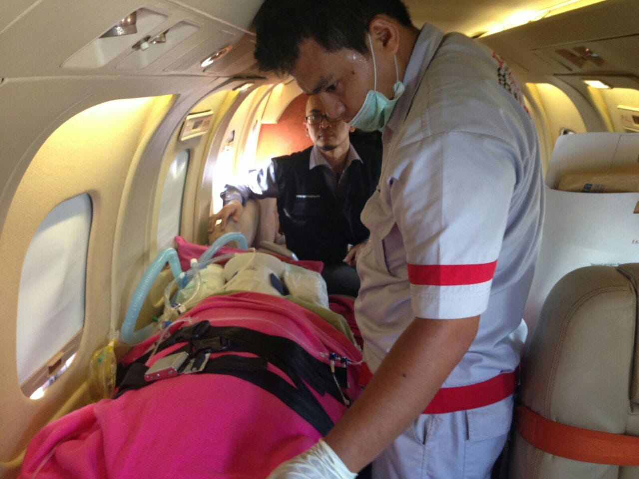 Prosedur Intubasi pada Pasien Air Ambulance: Tindakan Krusial di Udara