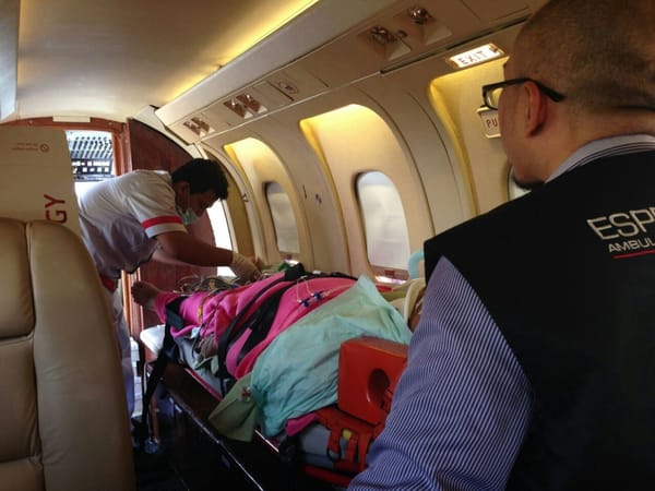 Apakah Aman Evakuasi Medis Penderita Jantung dengan Ambulans Udara?