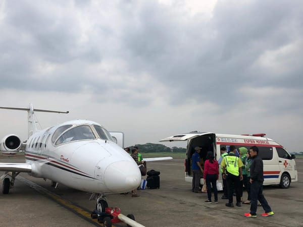 Tantangan Evakuasi Pasien ICU dan Obesitas dalam Layanan Air Ambulance