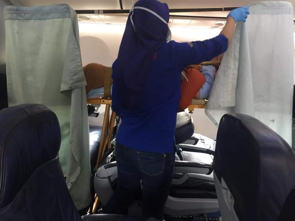 Pengobatan Diabetes Melitus di Malaysia: Solusi Modern dan Aman dengan Air Ambulance Commercial Stretcher