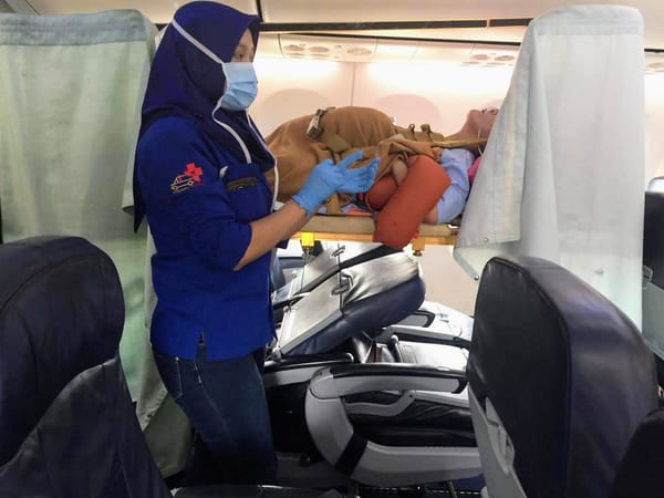 Apakah Pasien dengan Ventilator Aman Naik Pesawat Komersial?