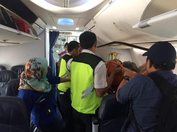 Batasan Penggunaan Tabung Oksigen di Pesawat Komersial untuk Pasien Kanker Paru